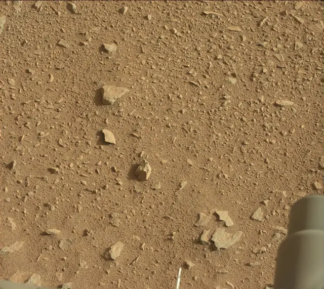 Sol 333: Mast Camera (Mastcam)