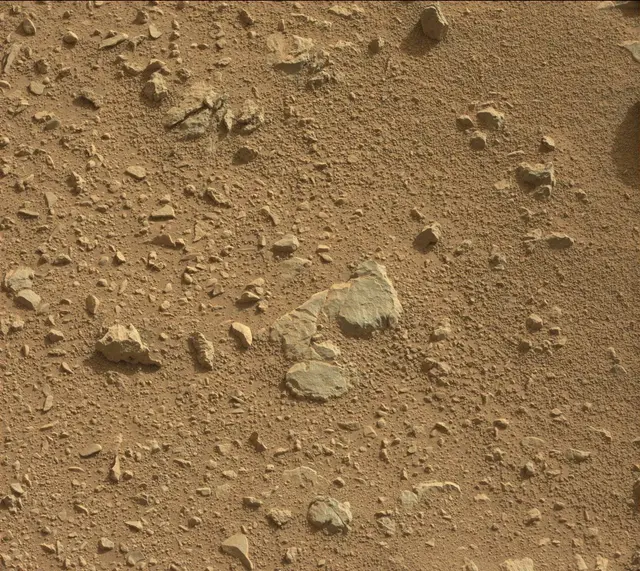 Sol 333: Mast Camera (Mastcam)