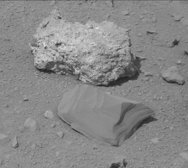 Sol 335: Mast Camera (Mastcam)