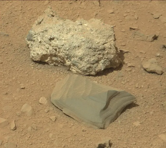Sol 335: Mast Camera (Mastcam)