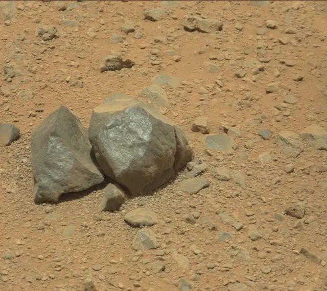 Sol 337: Mast Camera (Mastcam)