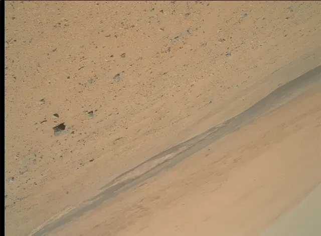 Sol 337: Mars Hand Lens Imager (MAHLI)