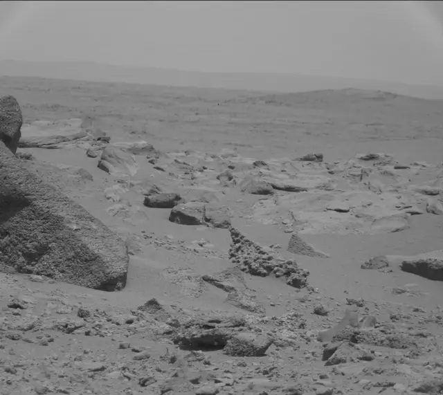 Sol 349: Mast Camera (Mastcam)