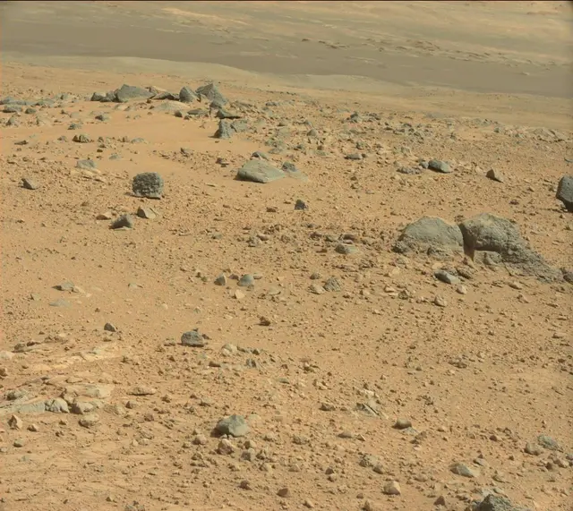 Sol 371: Mast Camera (Mastcam)