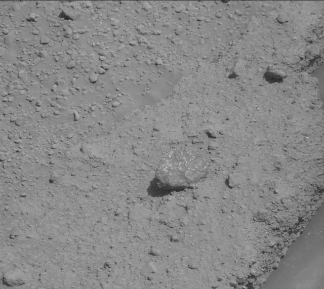 Sol 371: Mast Camera (Mastcam)