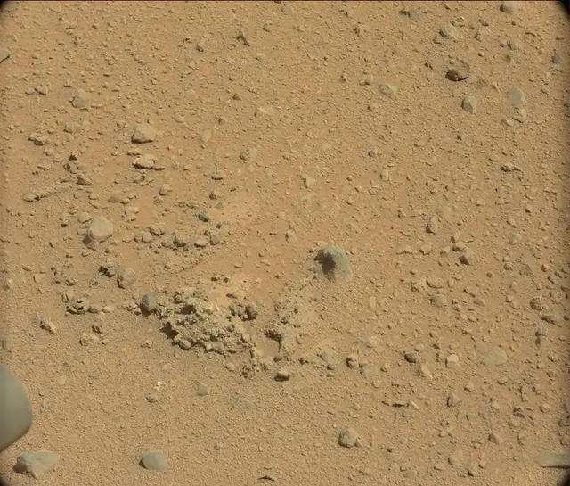 Sol 372: Mast Camera (Mastcam)