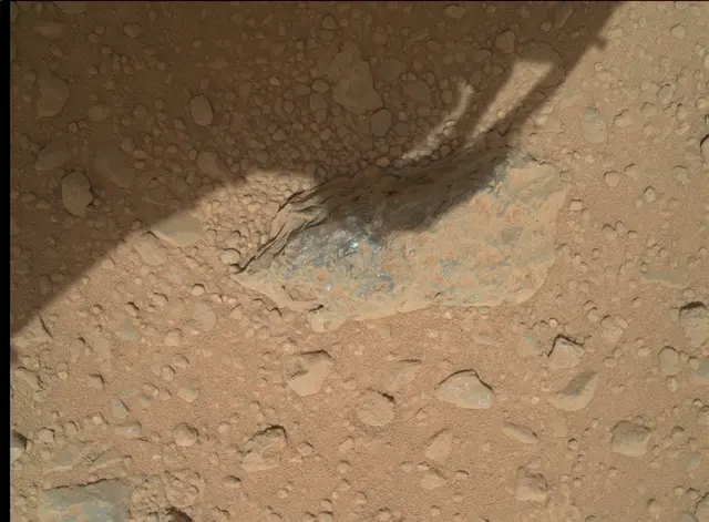 Sol 373: Mars Hand Lens Imager (MAHLI)