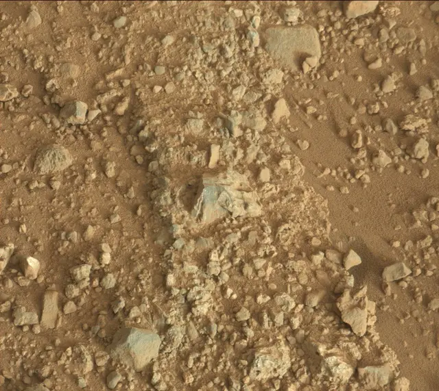 Sol 387: Mast Camera (Mastcam)