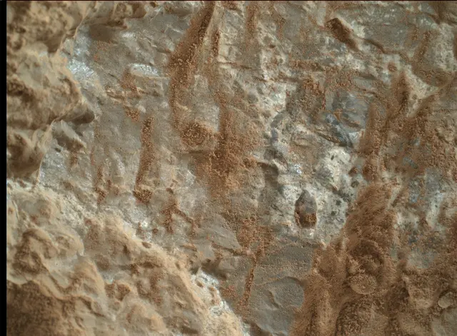 Sol 387: Mars Hand Lens Imager (MAHLI)