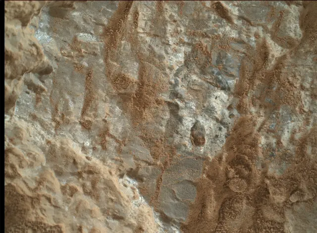 Sol 387: Mars Hand Lens Imager (MAHLI)