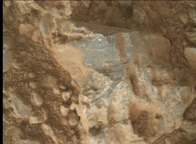 Sol 387: Mars Hand Lens Imager (MAHLI)