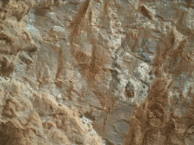 Sol 387: Mars Hand Lens Imager (MAHLI)