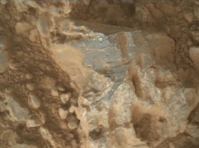 Sol 387: Mars Hand Lens Imager (MAHLI)