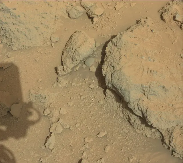 Sol 392: Mast Camera (Mastcam)