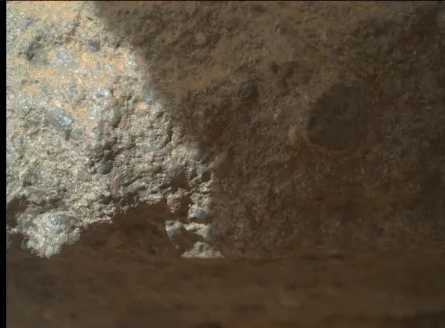 Sol 394: Mars Hand Lens Imager (MAHLI)