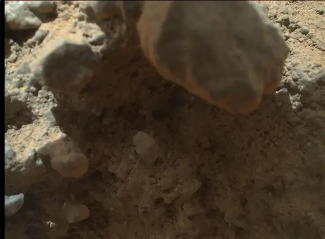 Sol 394: Mars Hand Lens Imager (MAHLI)