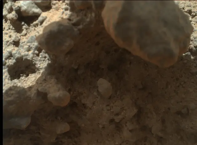 Sol 394: Mars Hand Lens Imager (MAHLI)