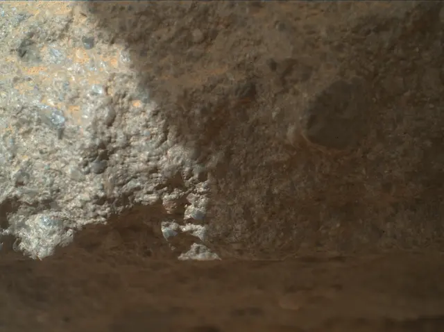 Sol 394: Mars Hand Lens Imager (MAHLI)
