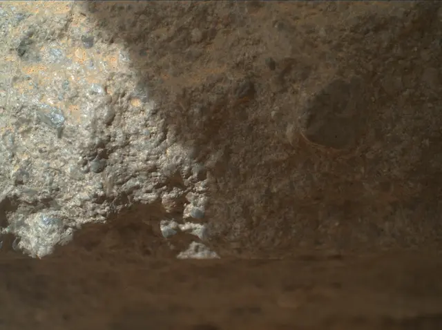 Sol 394: Mars Hand Lens Imager (MAHLI)