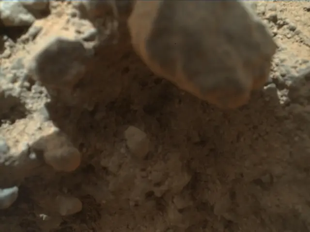 Sol 394: Mars Hand Lens Imager (MAHLI)