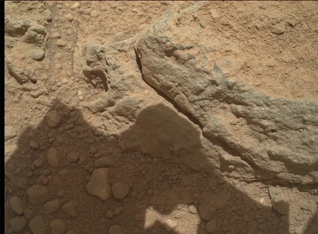 Sol 398: Mars Hand Lens Imager (MAHLI)