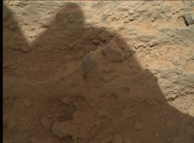 Sol 398: Mars Hand Lens Imager (MAHLI)