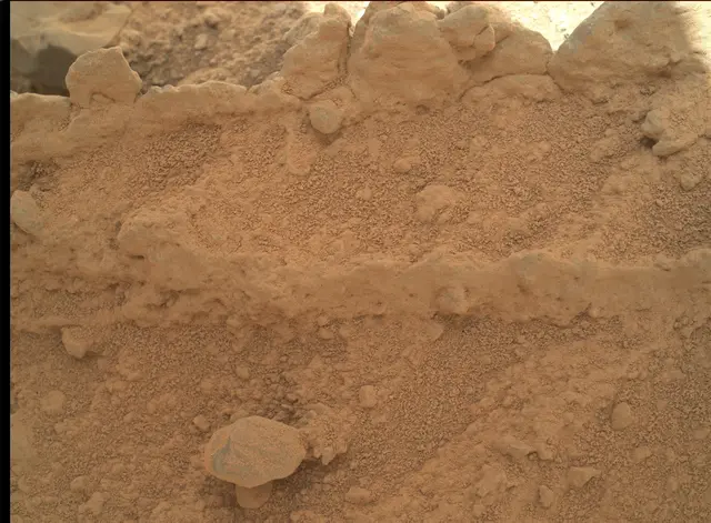 Sol 398: Mars Hand Lens Imager (MAHLI)