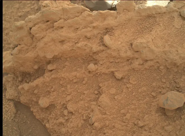 Sol 398: Mars Hand Lens Imager (MAHLI)