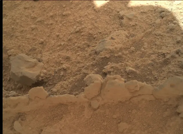 Sol 398: Mars Hand Lens Imager (MAHLI)