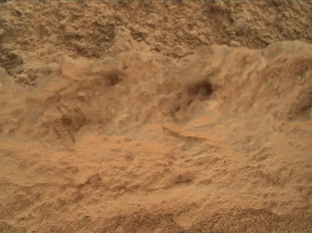 Sol 398: Mars Hand Lens Imager (MAHLI)