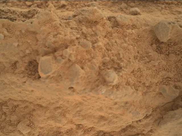 Sol 398: Mars Hand Lens Imager (MAHLI)