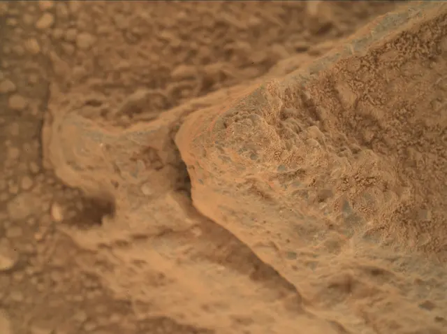 Sol 398: Mars Hand Lens Imager (MAHLI)