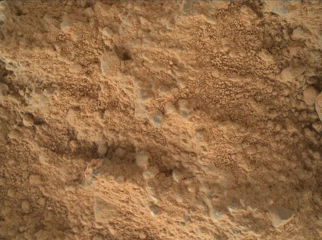 Sol 399: Mars Hand Lens Imager (MAHLI)