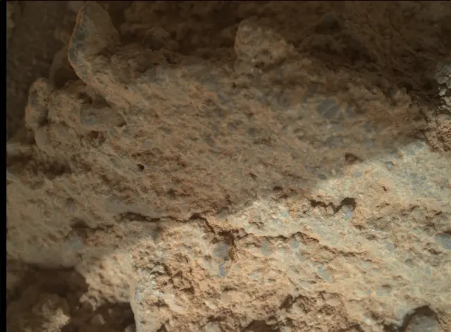 Sol 399: Mars Hand Lens Imager (MAHLI)