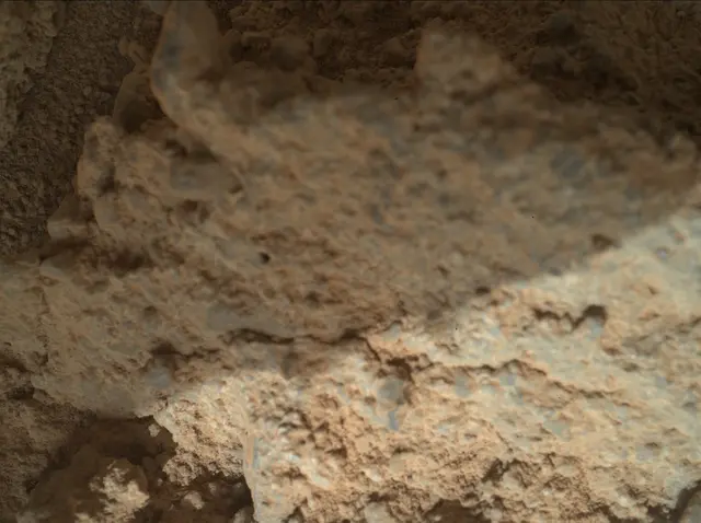 Sol 399: Mars Hand Lens Imager (MAHLI)