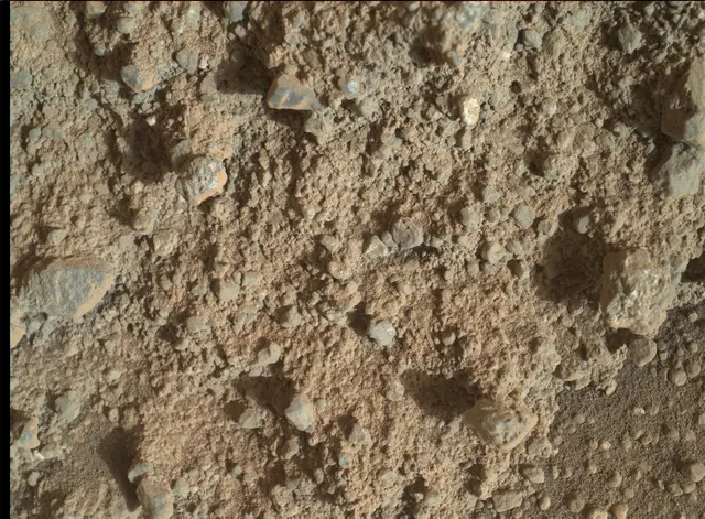 Sol 400: Mars Hand Lens Imager (MAHLI)