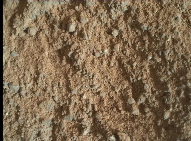 Sol 400: Mars Hand Lens Imager (MAHLI)