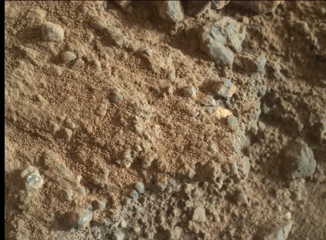 Sol 400: Mars Hand Lens Imager (MAHLI)