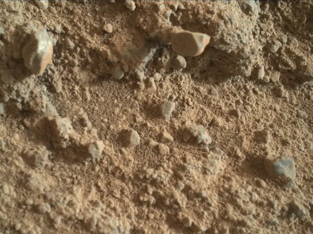 Sol 400: Mars Hand Lens Imager (MAHLI)