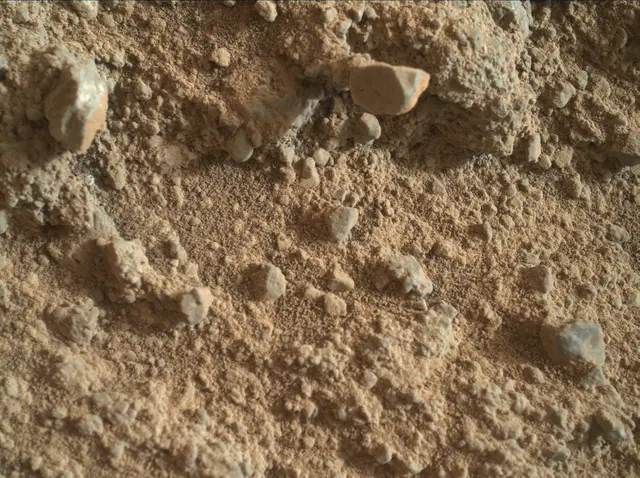 Sol 400: Mars Hand Lens Imager (MAHLI)