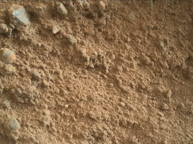 Sol 400: Mars Hand Lens Imager (MAHLI)
