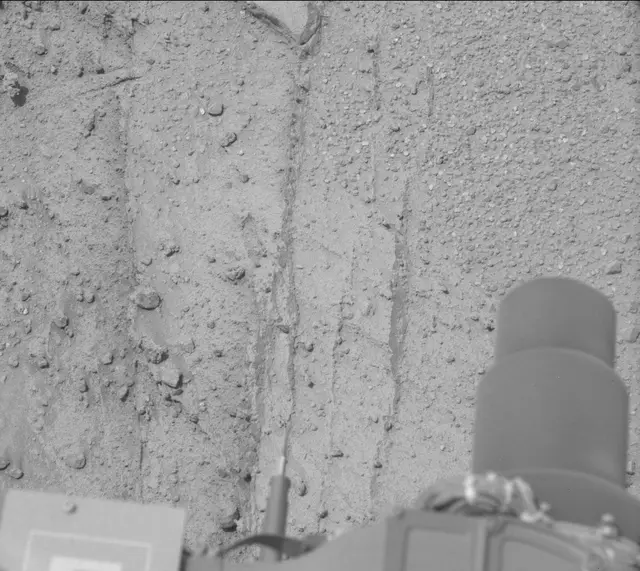 Sol 401: Mast Camera (Mastcam)