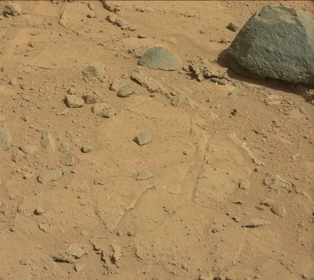 Sol 401: Mast Camera (Mastcam)