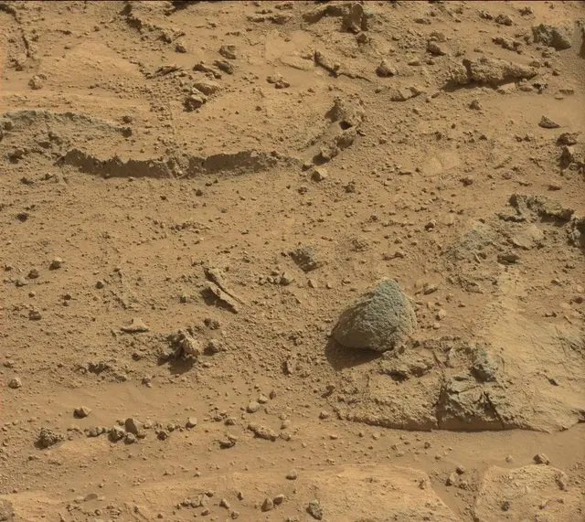 Sol 401: Mast Camera (Mastcam)