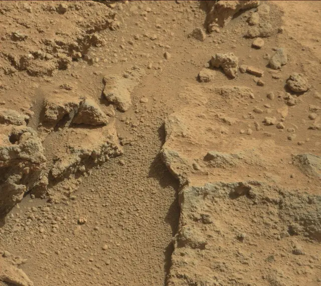 Sol 401: Mast Camera (Mastcam)
