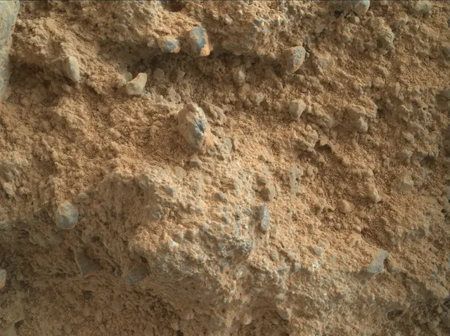 Sol 401: Mars Hand Lens Imager (MAHLI)