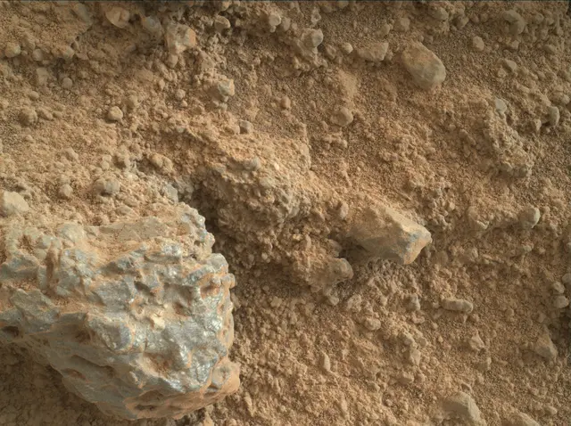 Sol 401: Mars Hand Lens Imager (MAHLI)