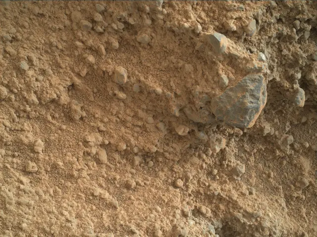 Sol 401: Mars Hand Lens Imager (MAHLI)