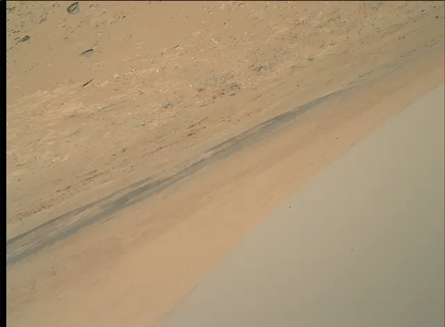Sol 403: Mars Hand Lens Imager (MAHLI)