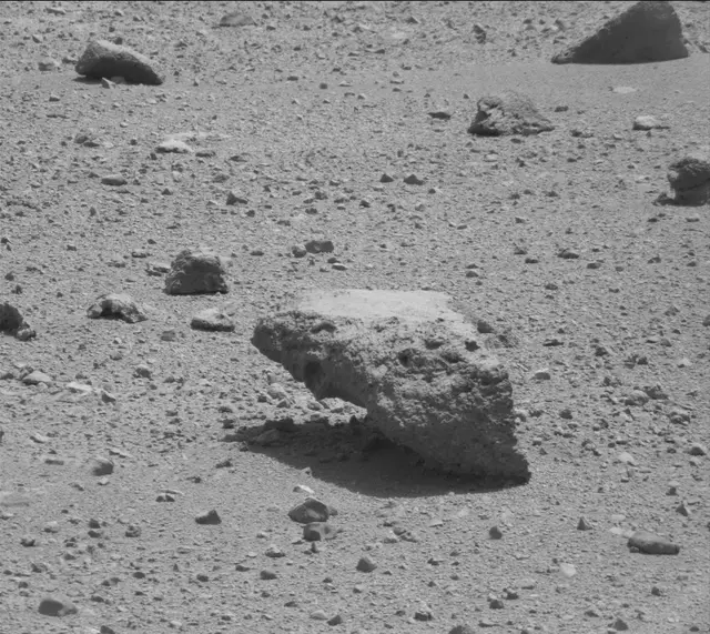 Sol 417: Mast Camera (Mastcam)